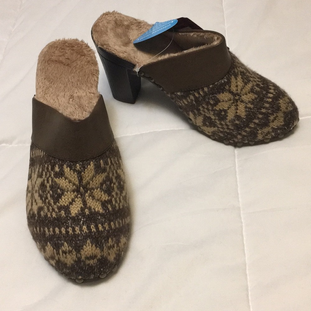 NWT MUK LUK Clog Heels